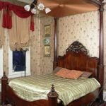 P. Mallard Rosewood Rococo Plantation Bed Makes $40,320 at Auction P. Mallard Rosewood Rococo Plantation Bed Makes $40,320 at Auction